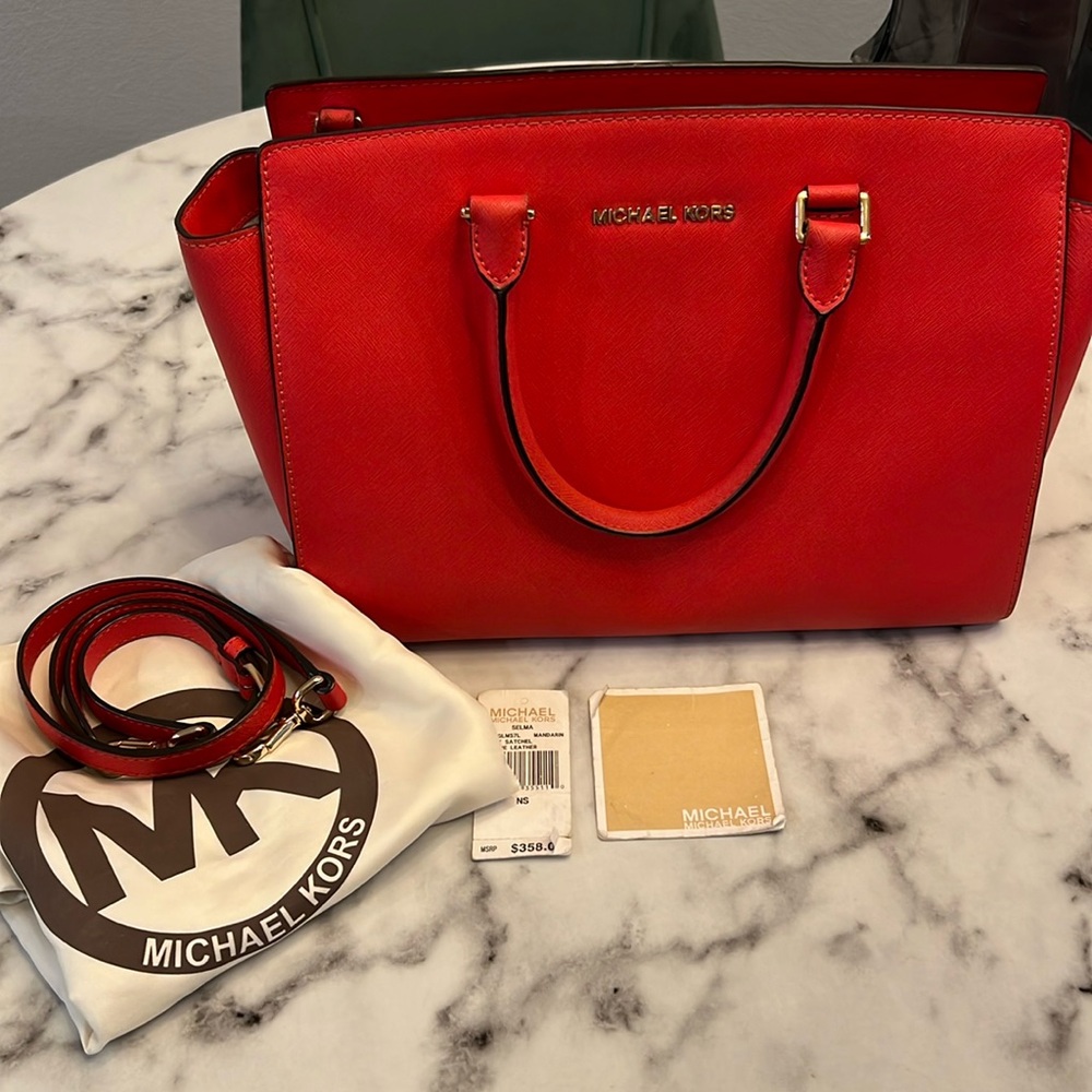MICHAEL KORS Red Saffiano Leather Large Selma Tote - Mandarin